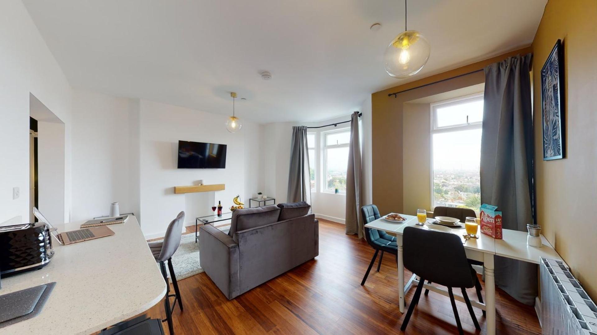 Studio Apartment With 65" Smart Tv Newport  Eksteriør bilde