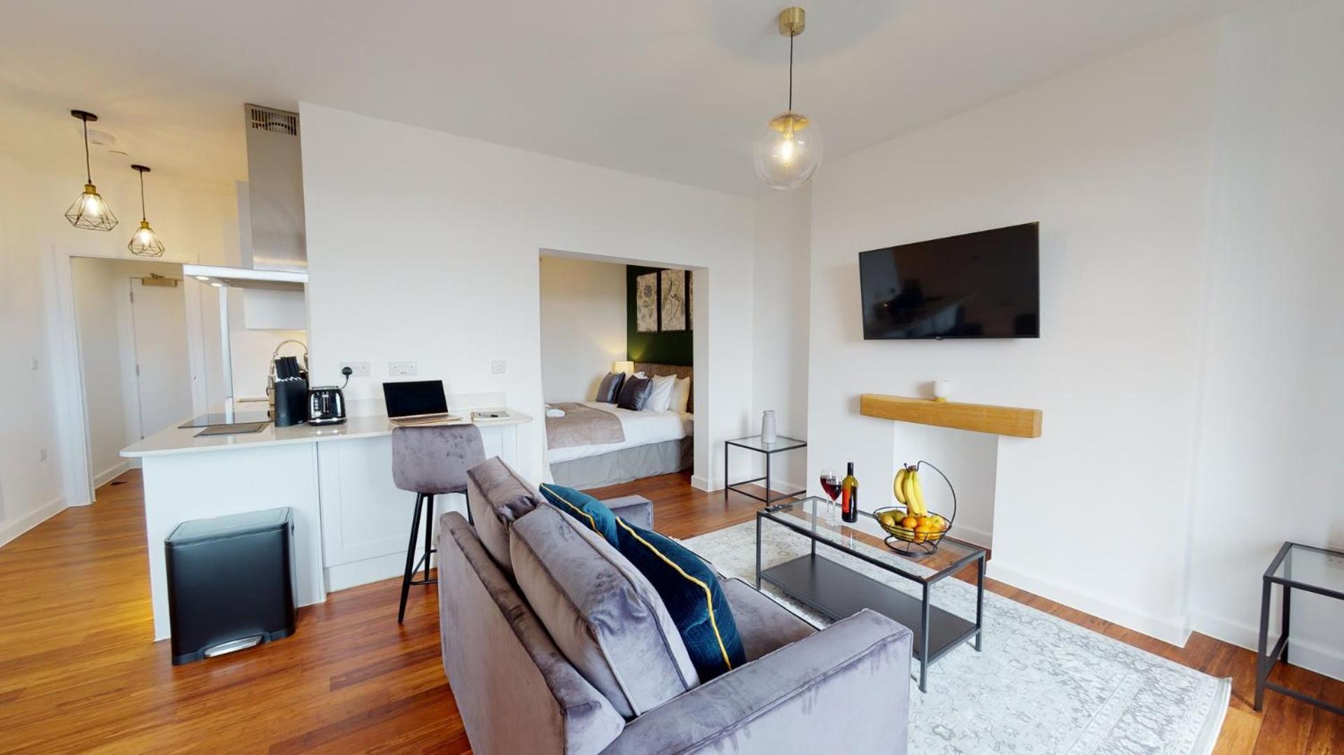 Studio Apartment With 65" Smart Tv Newport  Eksteriør bilde