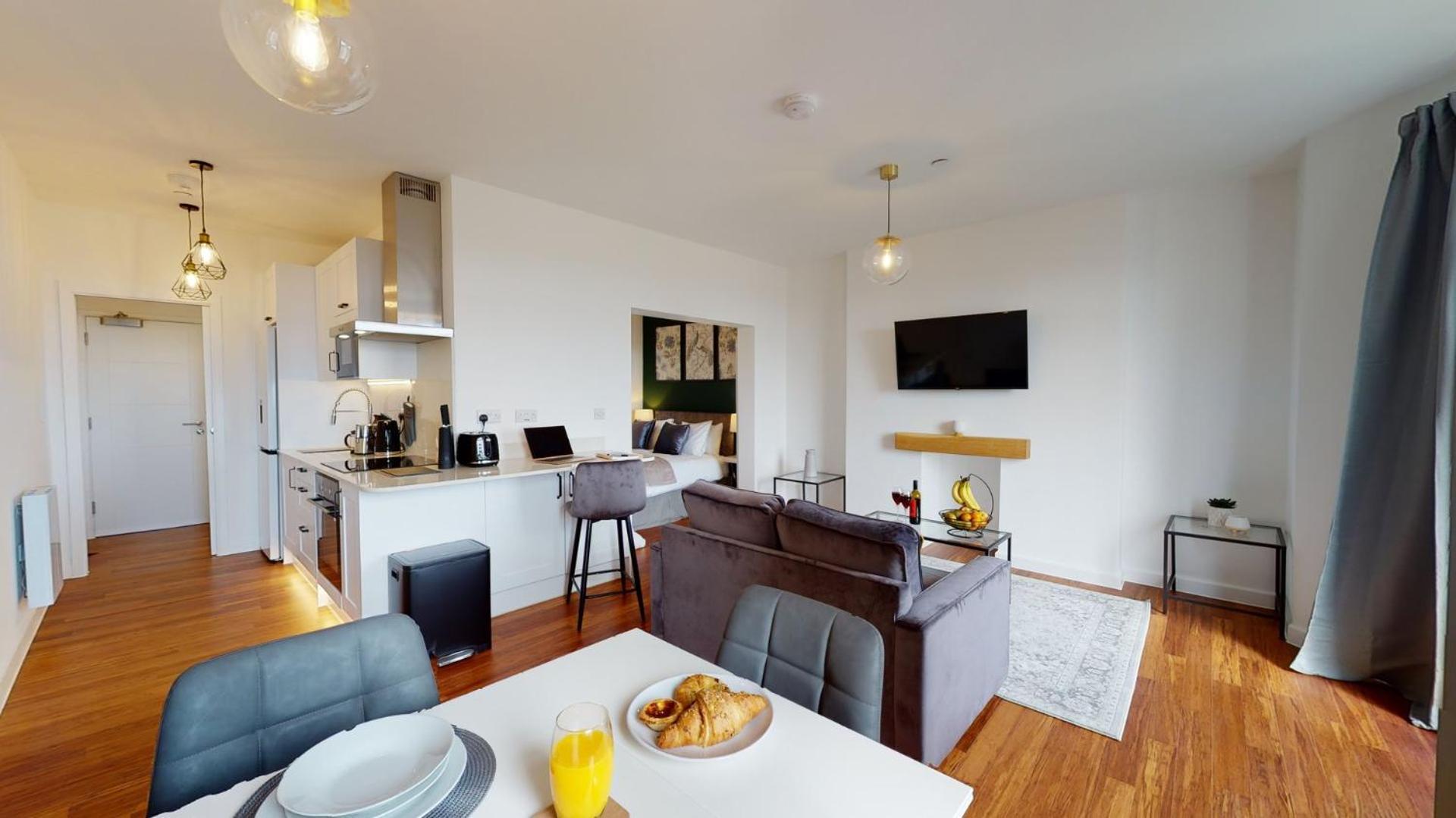 Studio Apartment With 65" Smart Tv Newport  Eksteriør bilde